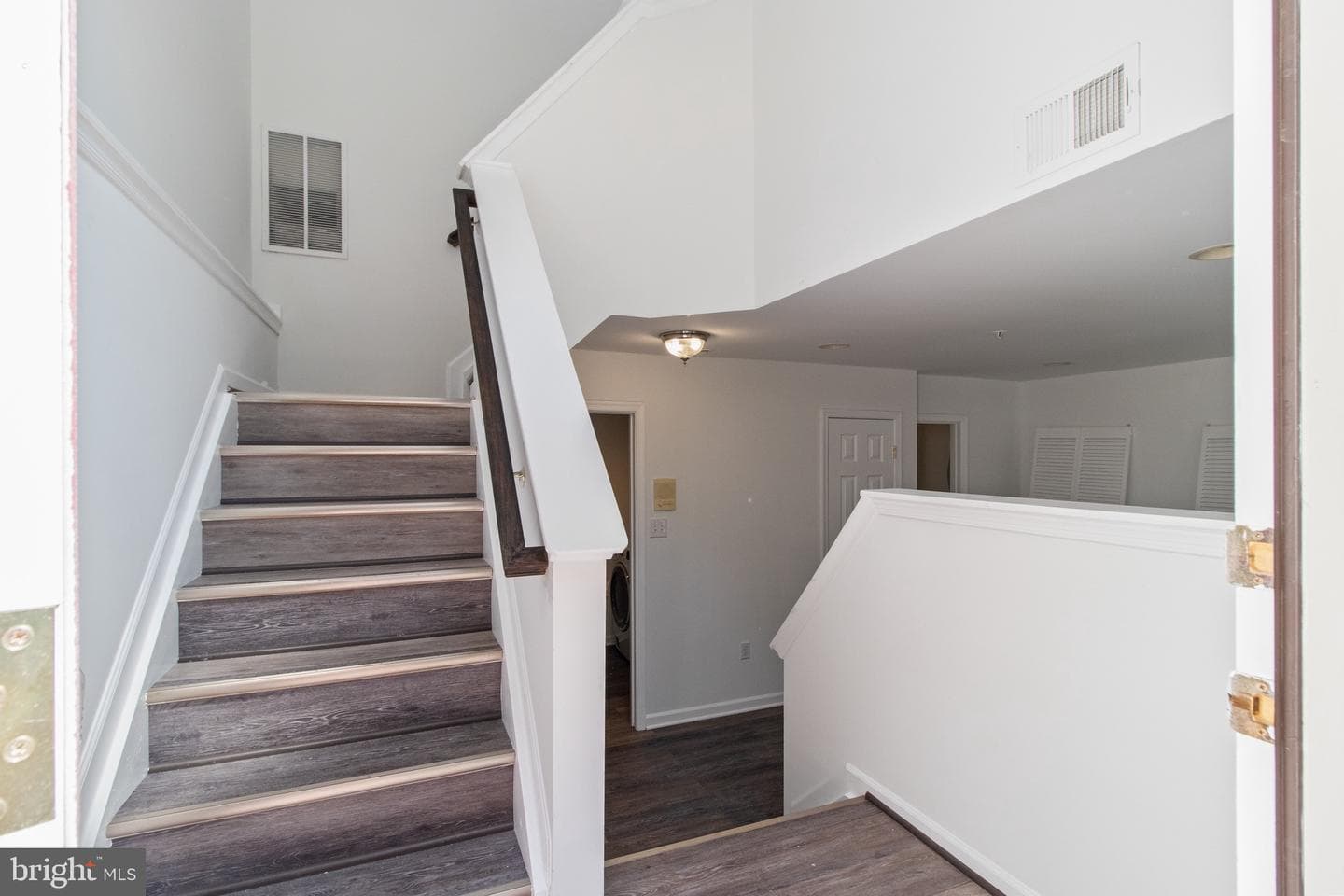 8048 Pennington Drive photo 4