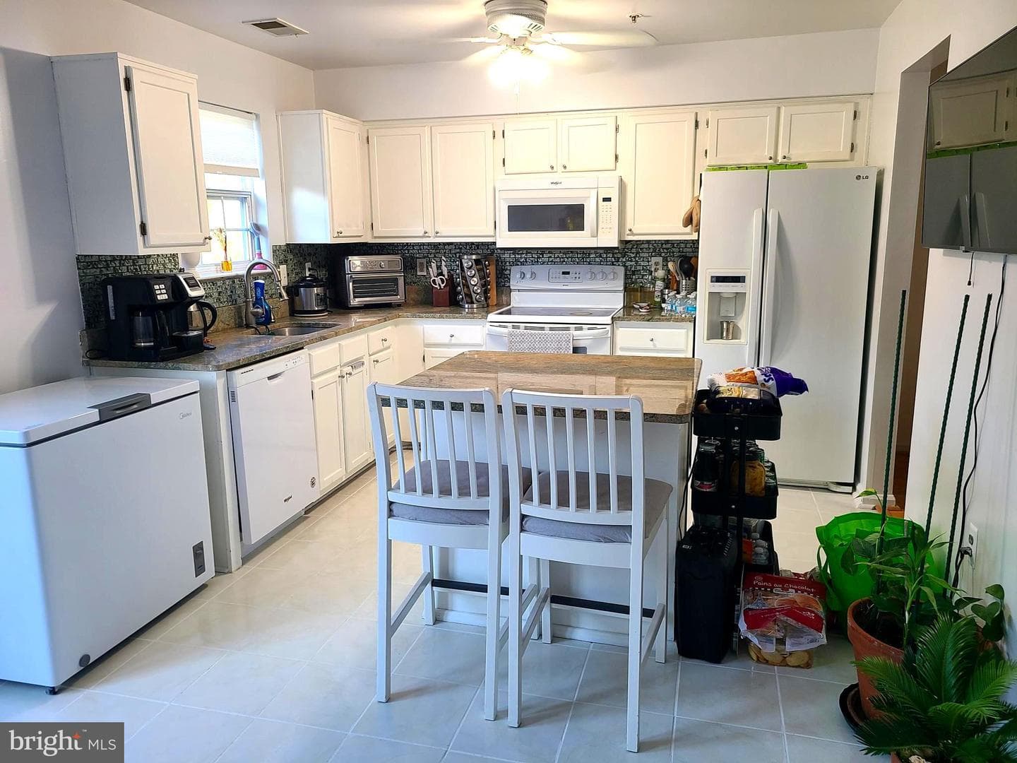 1005 Simsbury Court photo 22