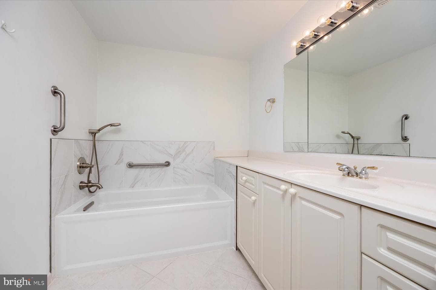 940 Astern Way #302 photo 21