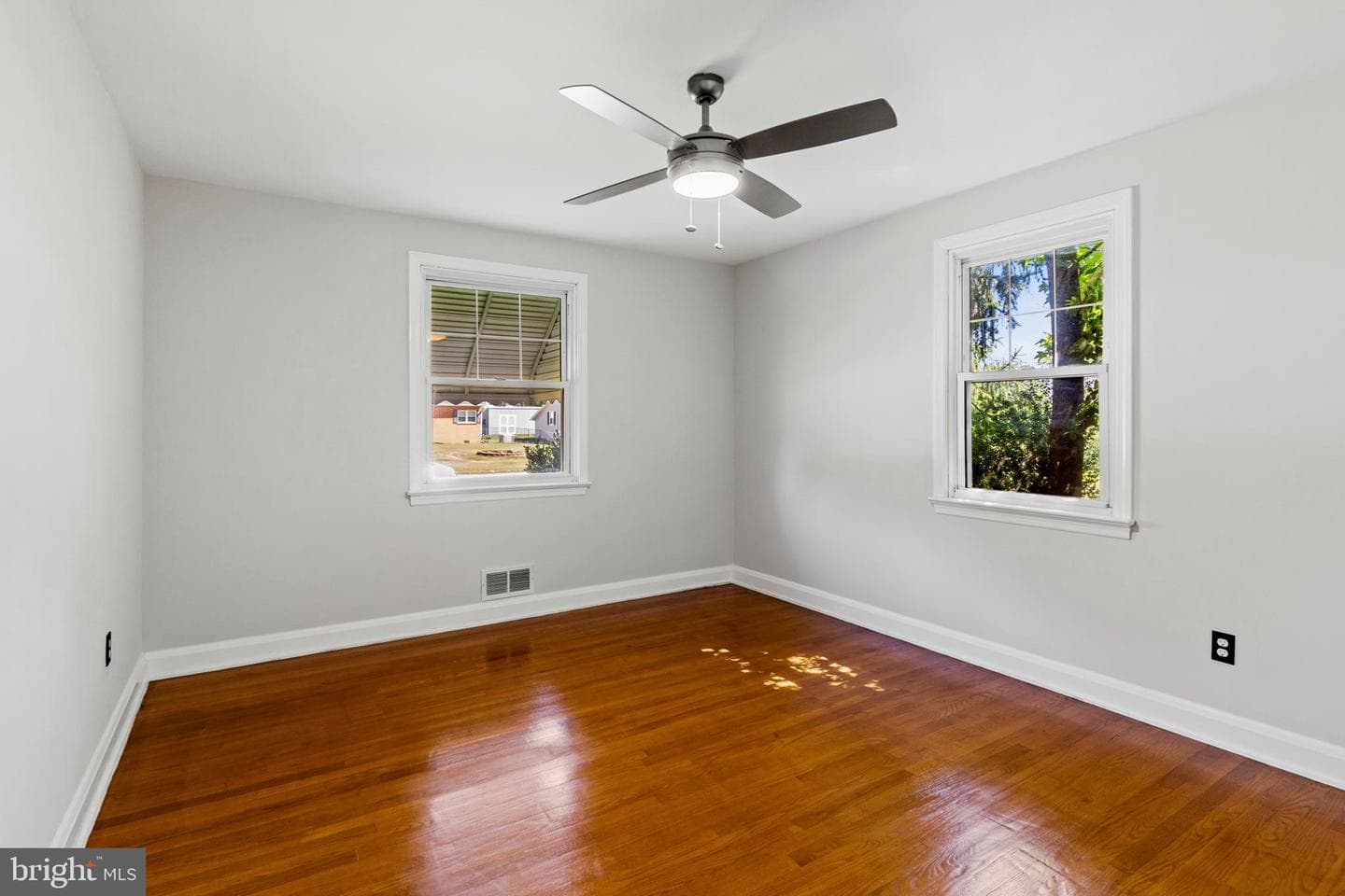 107 Phelps Avenue photo 13