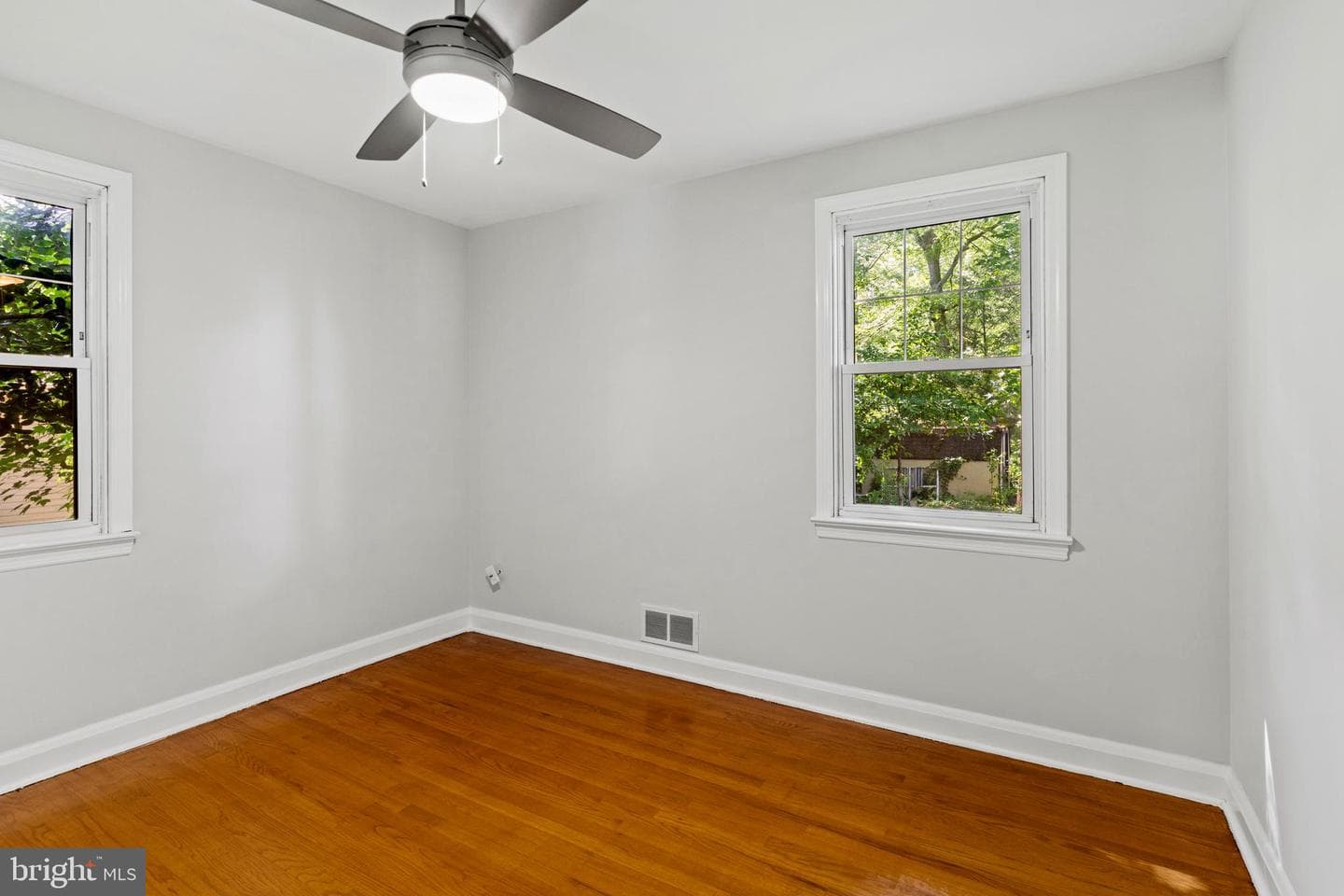 107 Phelps Avenue photo 15