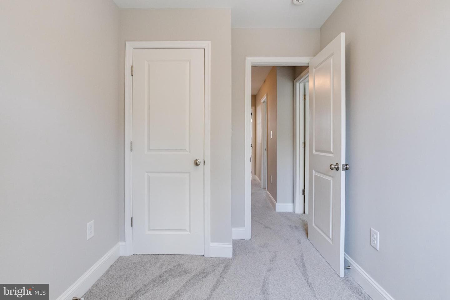 131 W Meadow Road photo 19