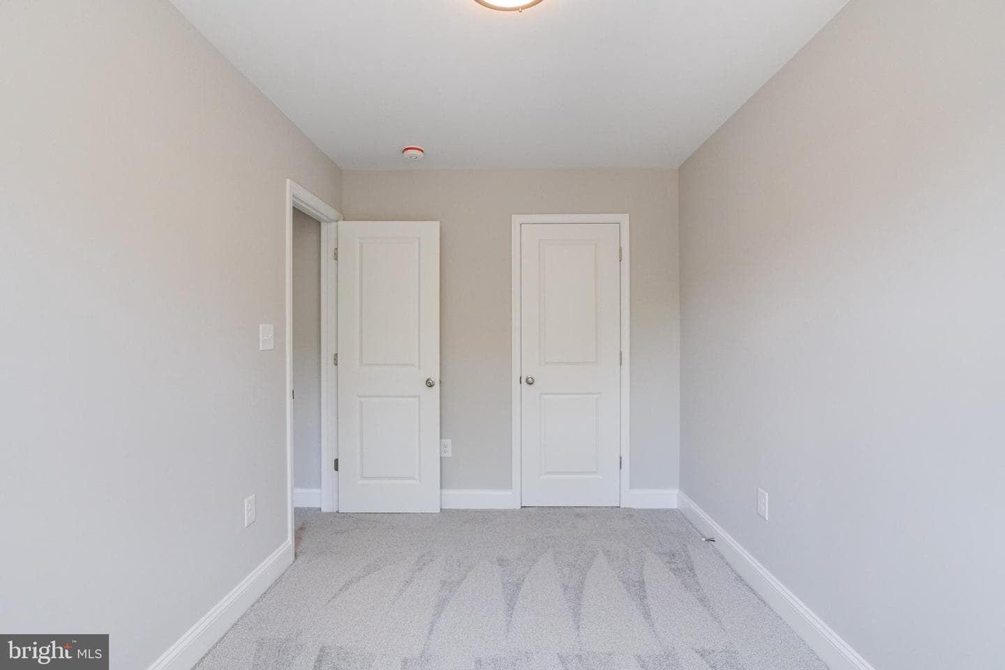 131 W Meadow Road photo 20