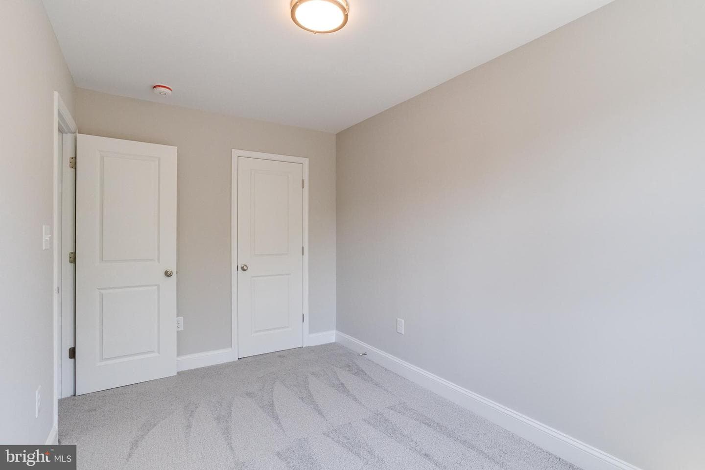 131 W Meadow Road photo 28