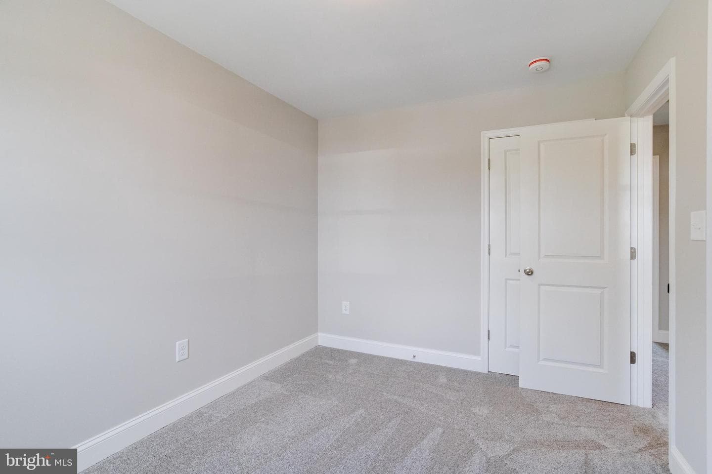 131 W Meadow Road photo 33