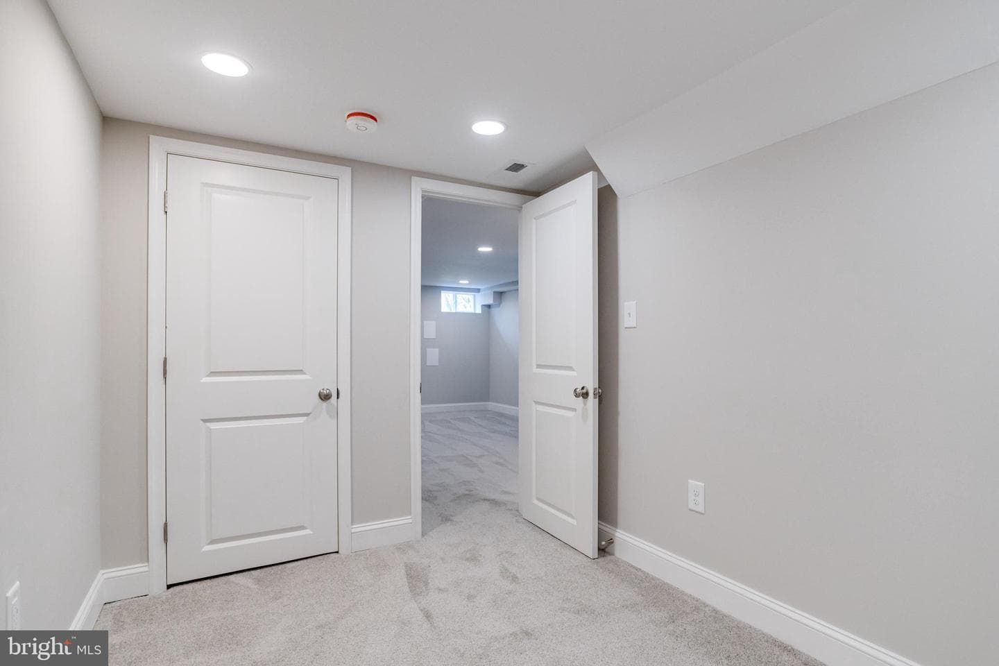 131 W Meadow Road photo 38