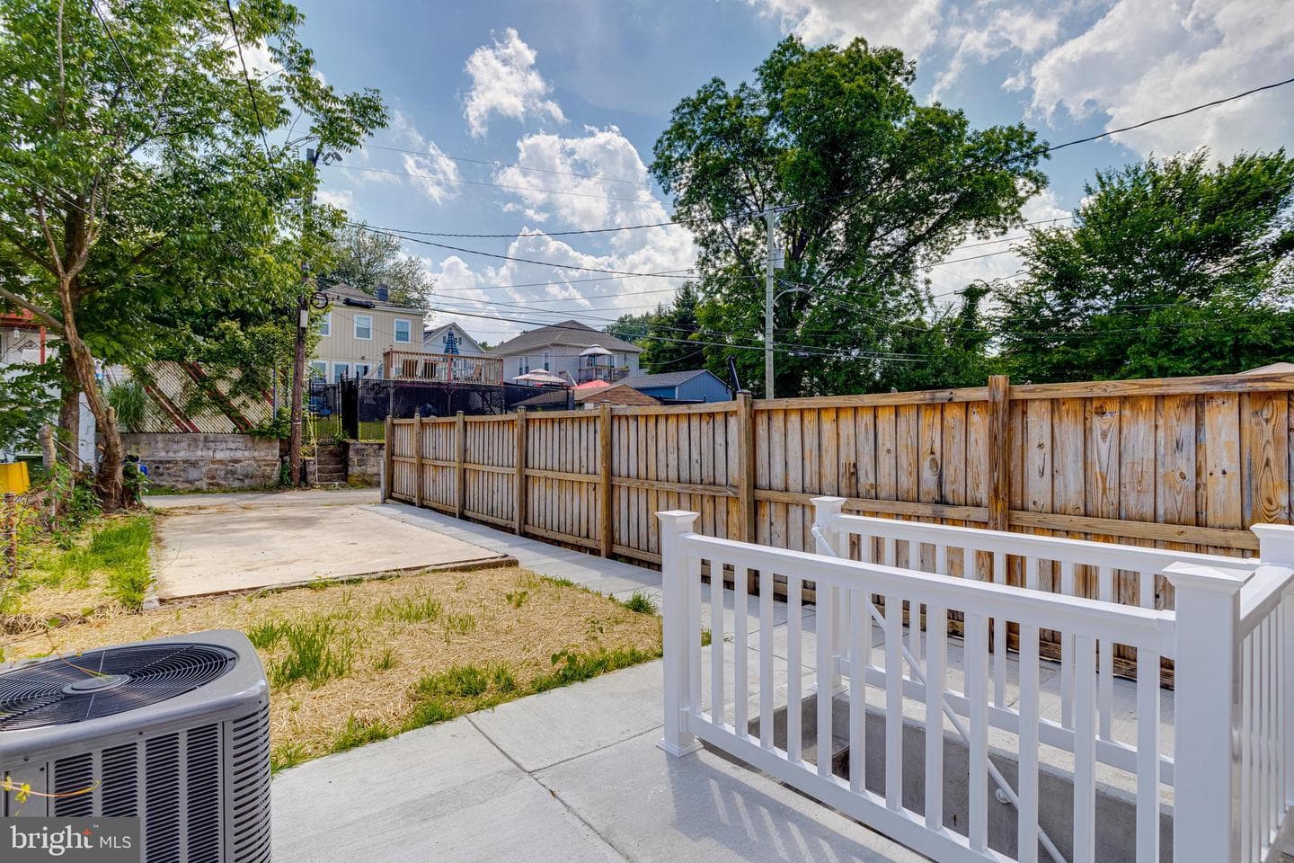 131 W Meadow Road photo 43