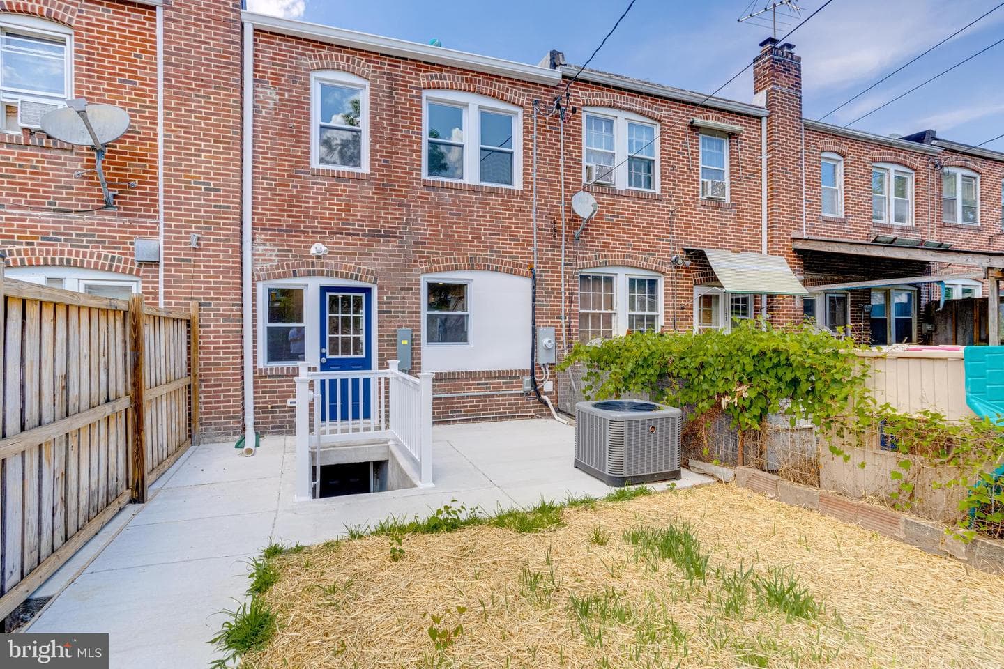 131 W Meadow Road photo 45