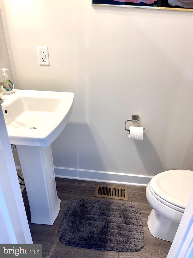 7217 Sprouse Court photo 23