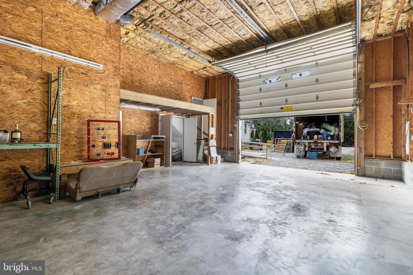 8453 Woodland Road photo 32