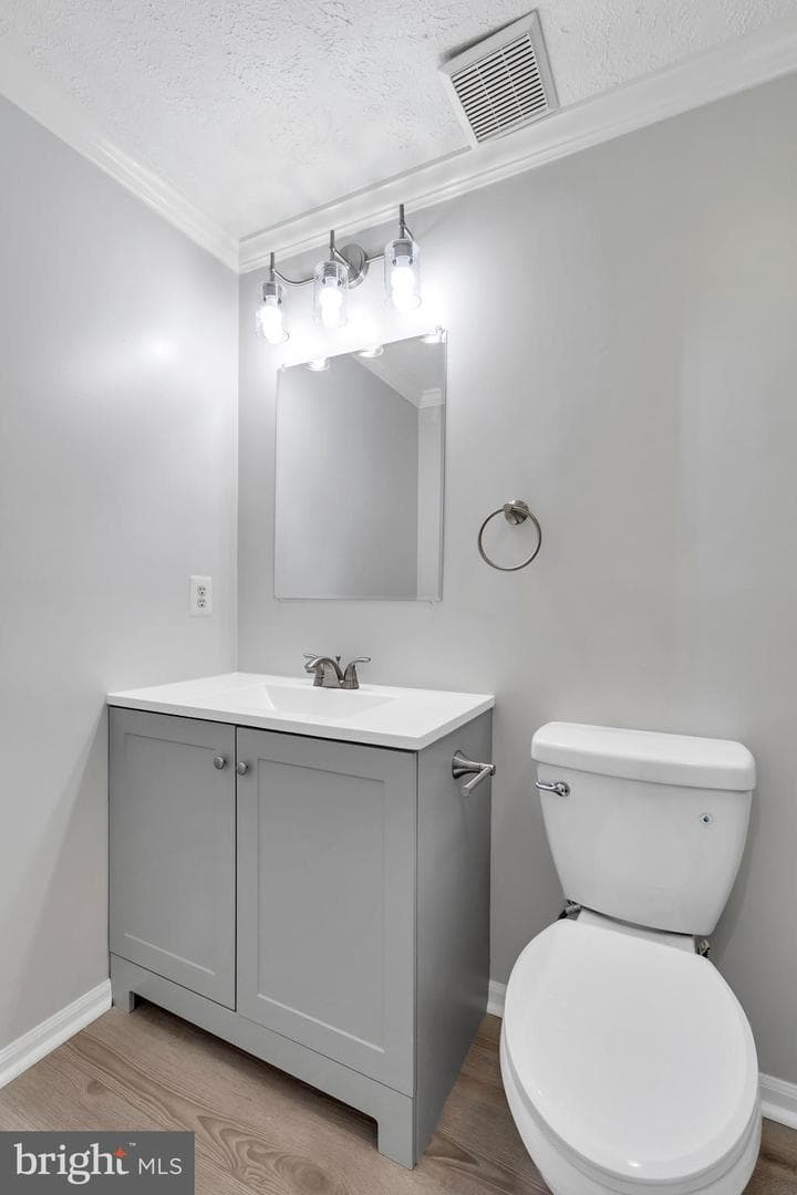 1204 Quaker Ridge Drive photo 23