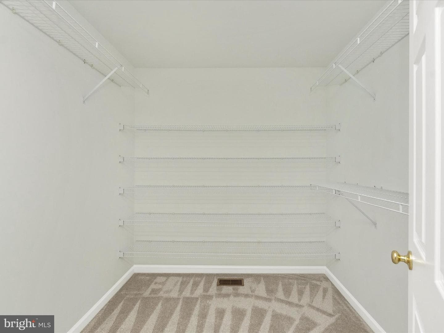 105 Hillsmere Court photo 27