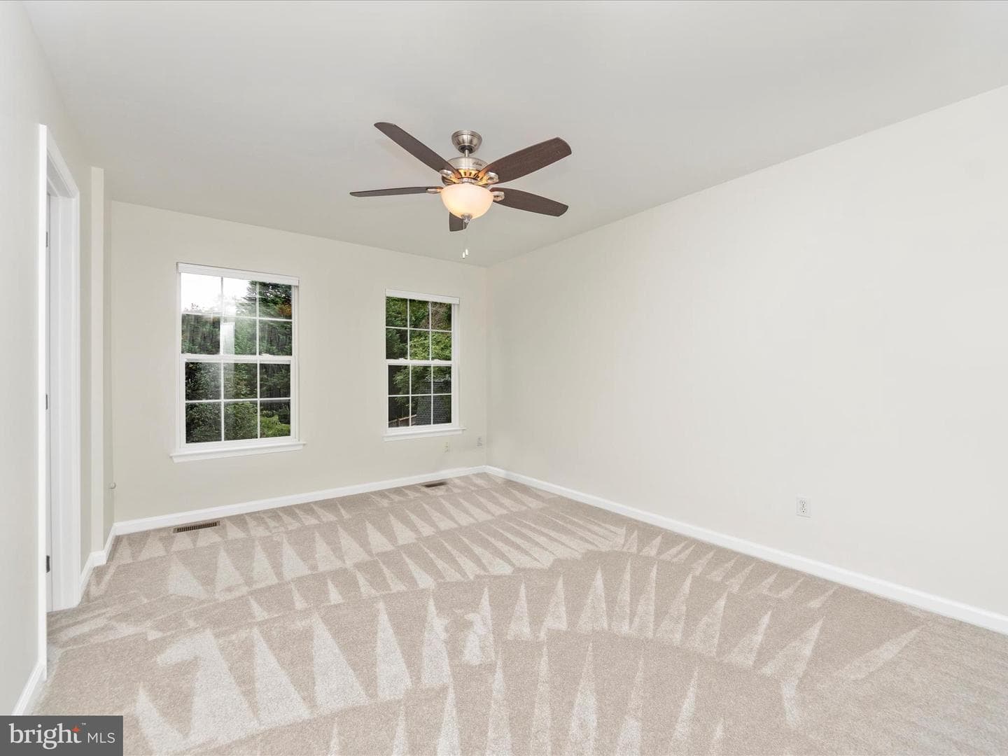 105 Hillsmere Court photo 31