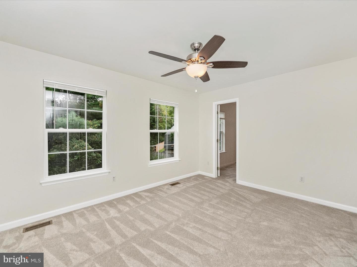 105 Hillsmere Court photo 32