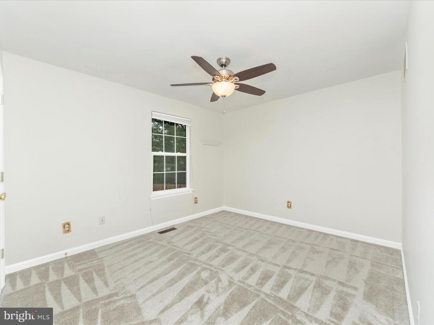 105 Hillsmere Court photo 33