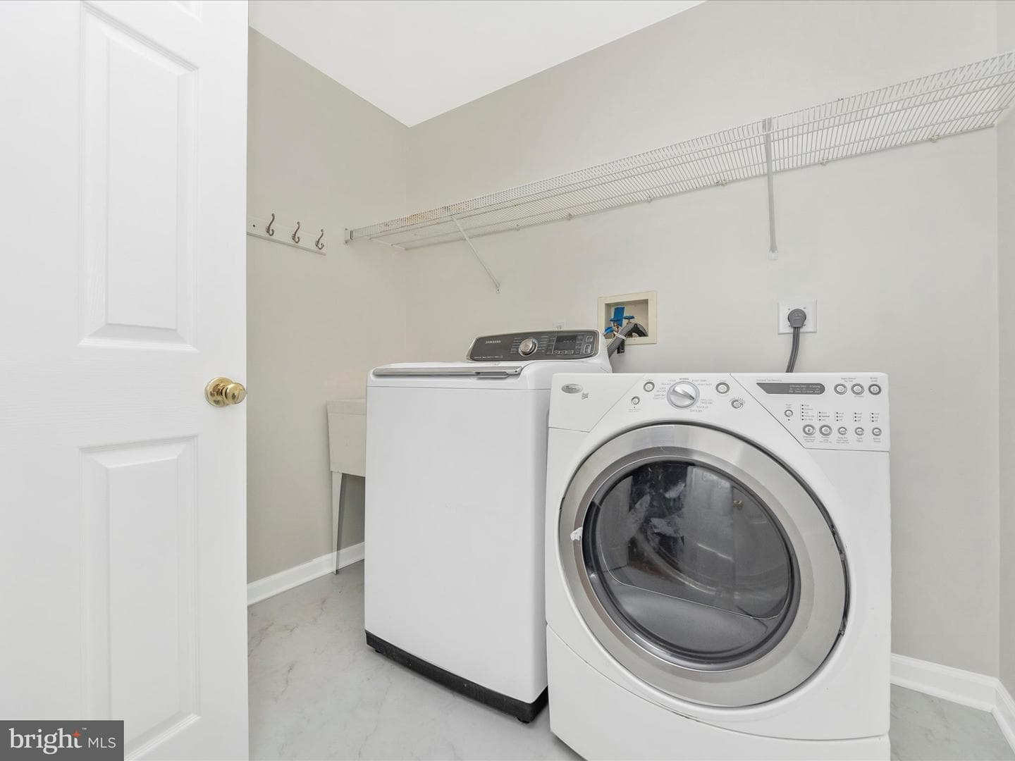 105 Hillsmere Court photo 42