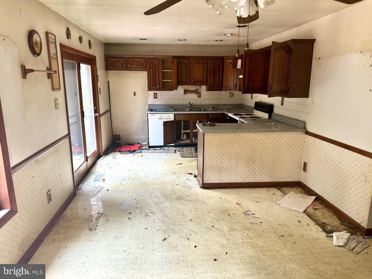 1567 Colony Road photo 3