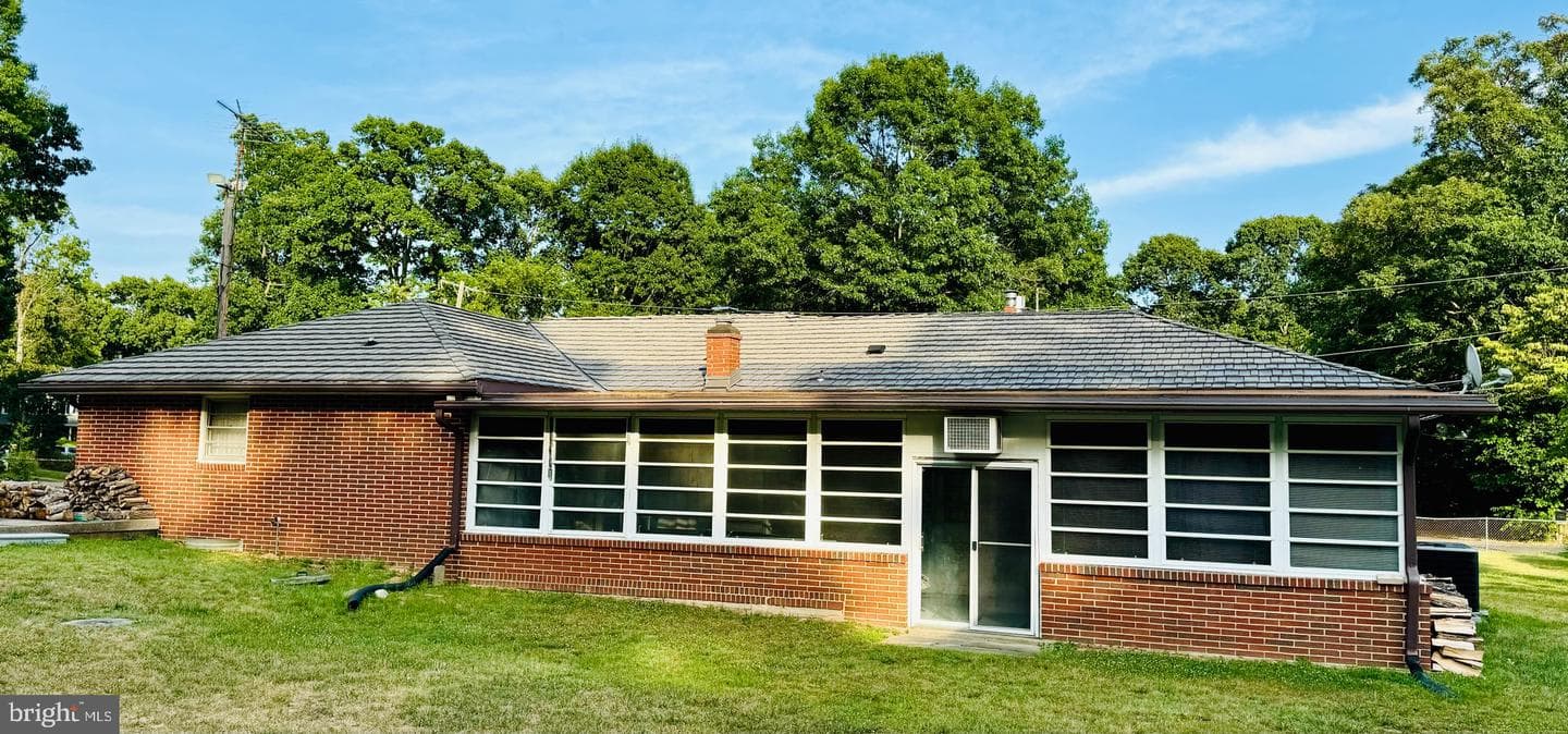 8400 Maryland Road photo 4