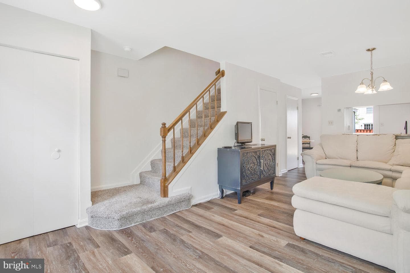 8235 Great Bend Road photo 4