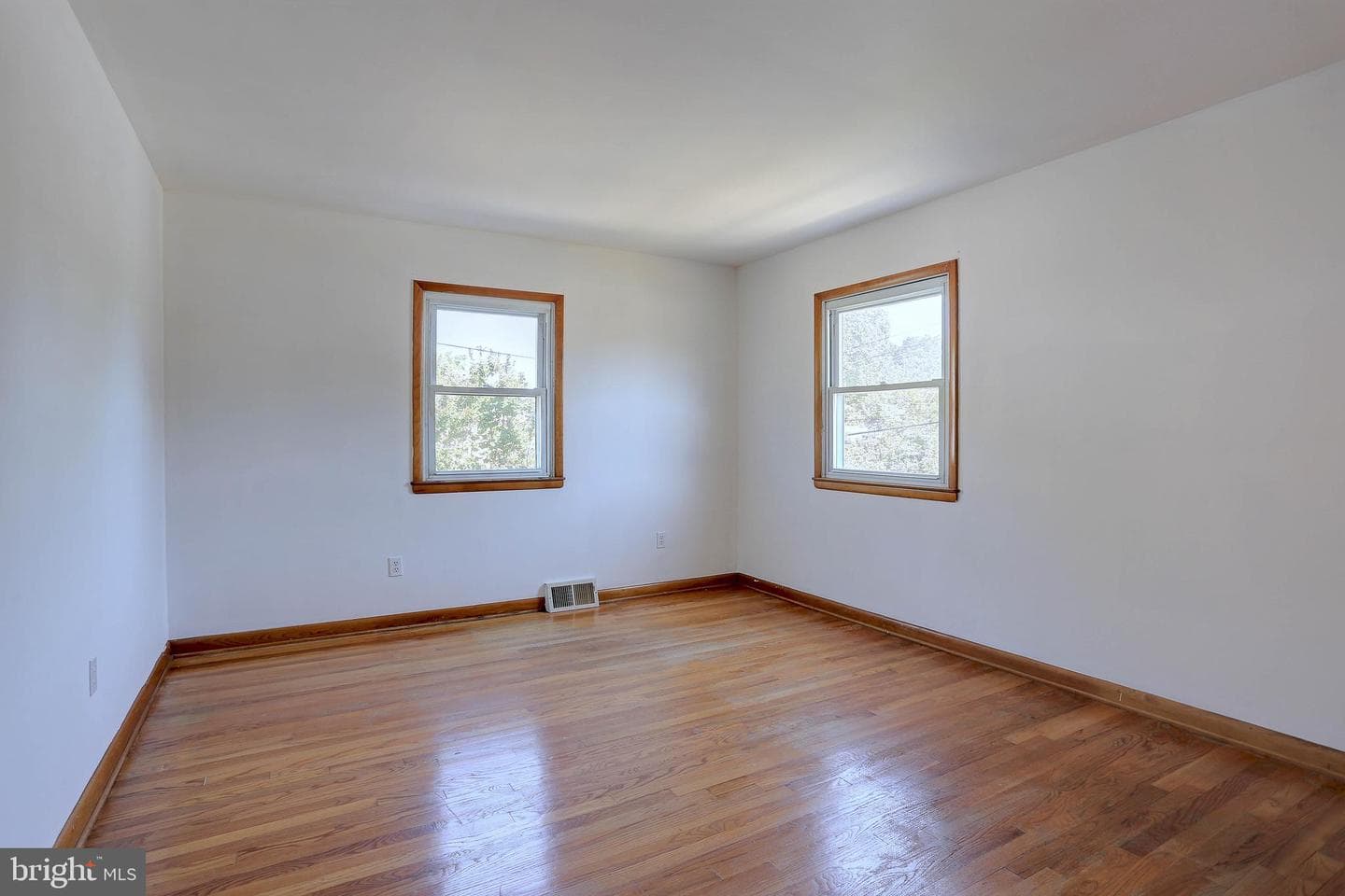 8434 Bay Drive photo 15