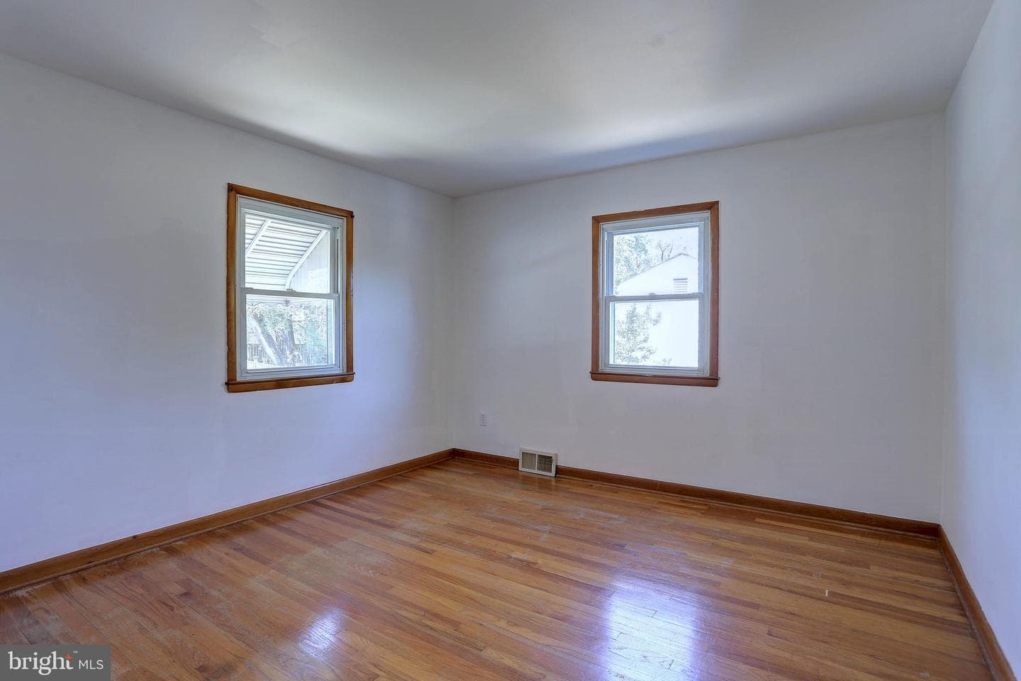 8434 Bay Drive photo 17