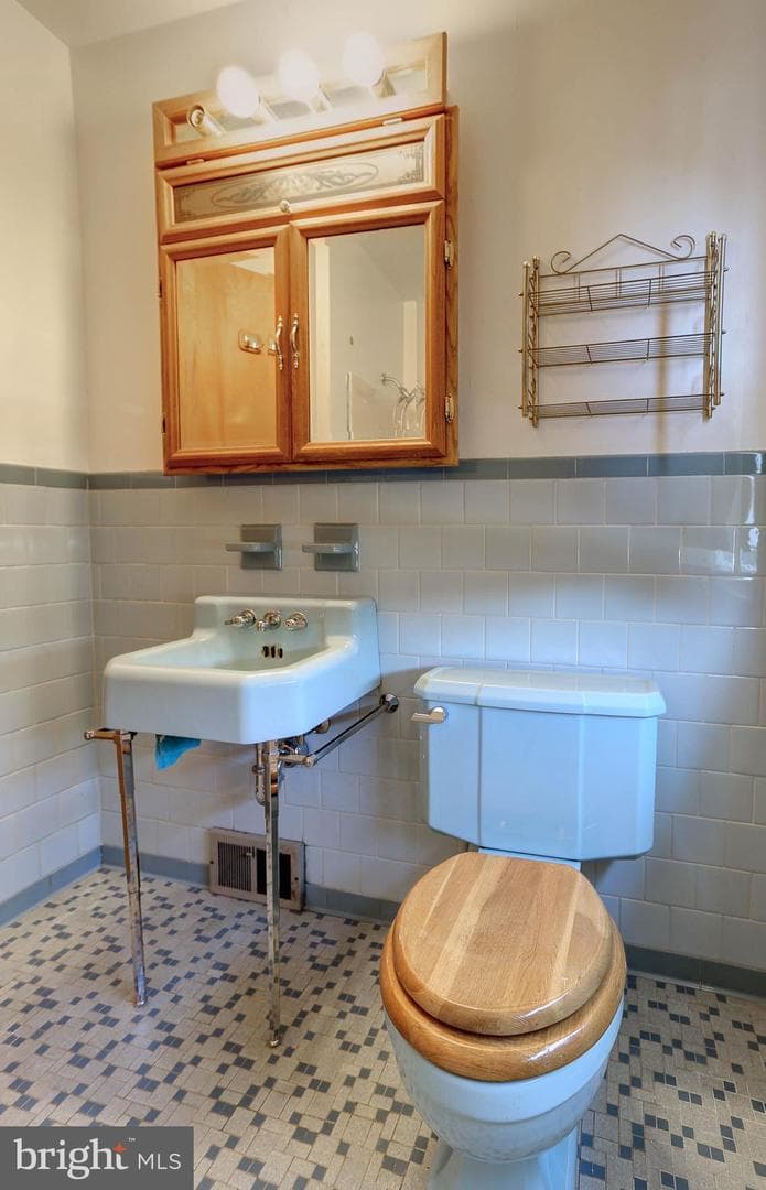8434 Bay Drive photo 28