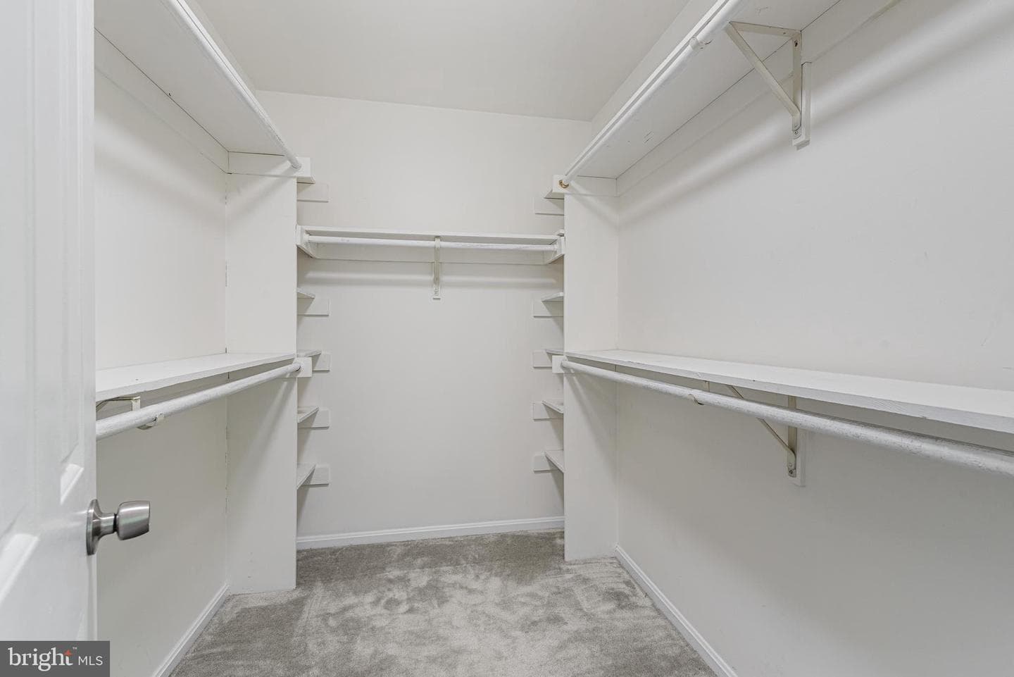 954 Seahorse Court photo 11