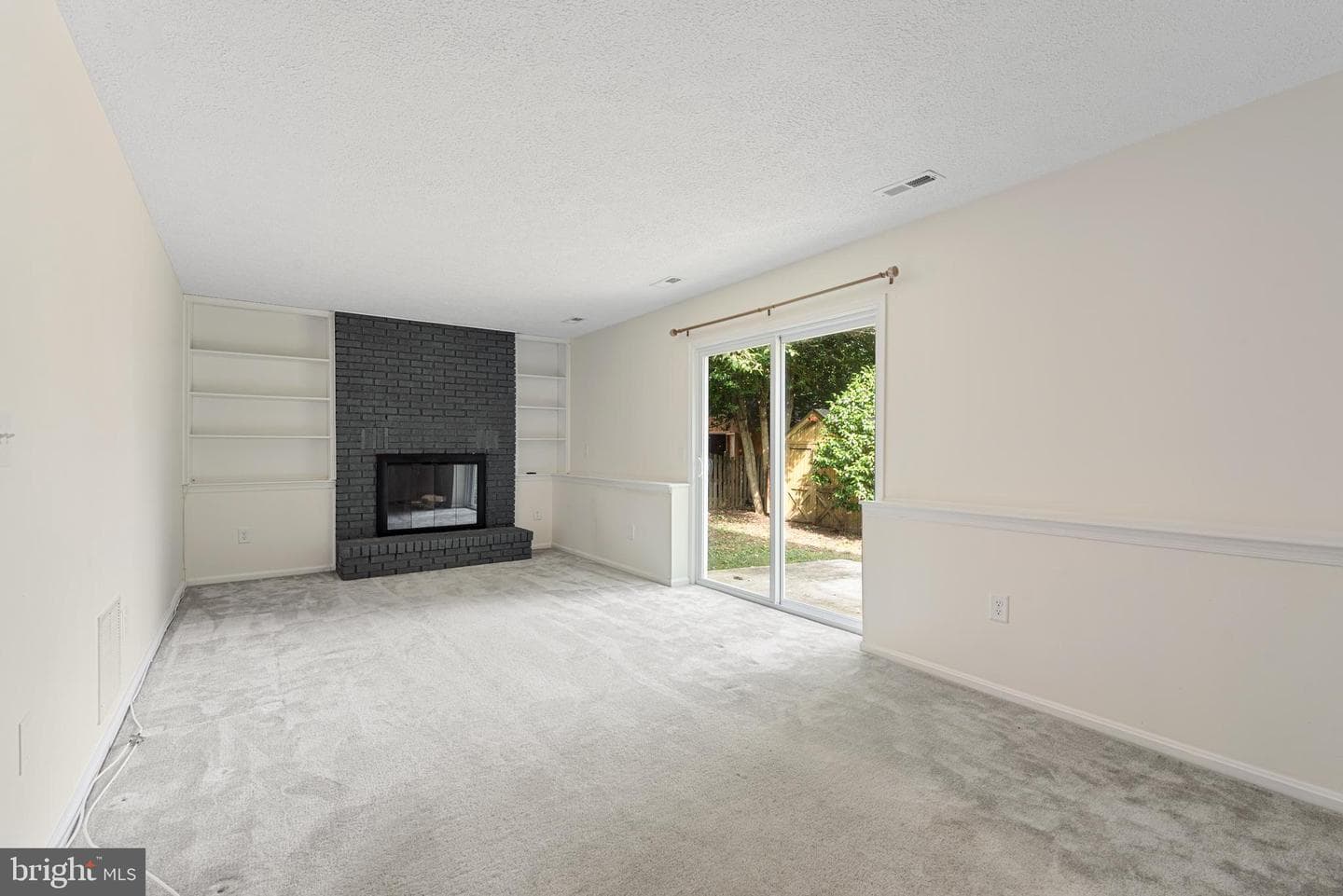 954 Seahorse Court photo 5