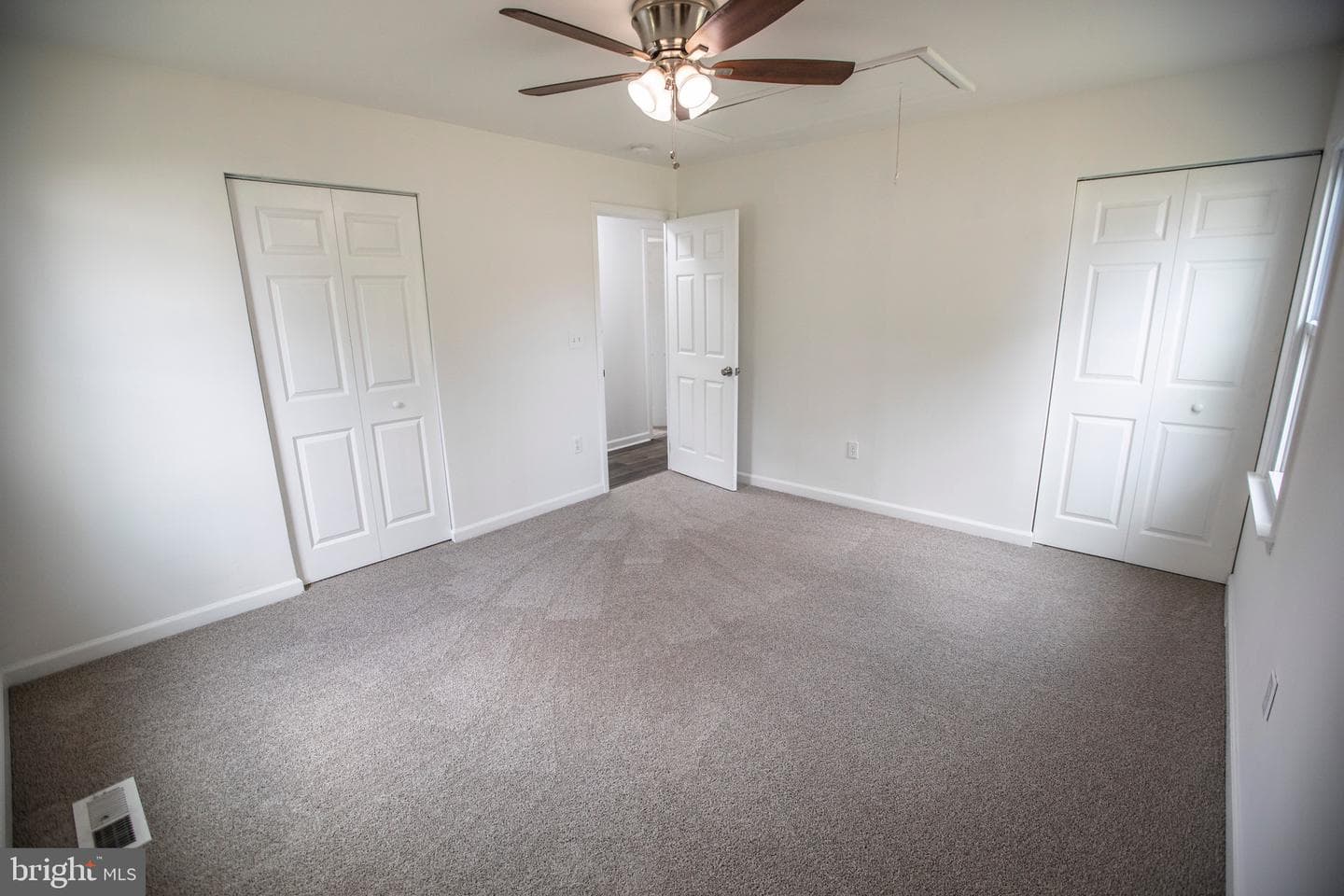 902 Sunny Brook Court photo 23