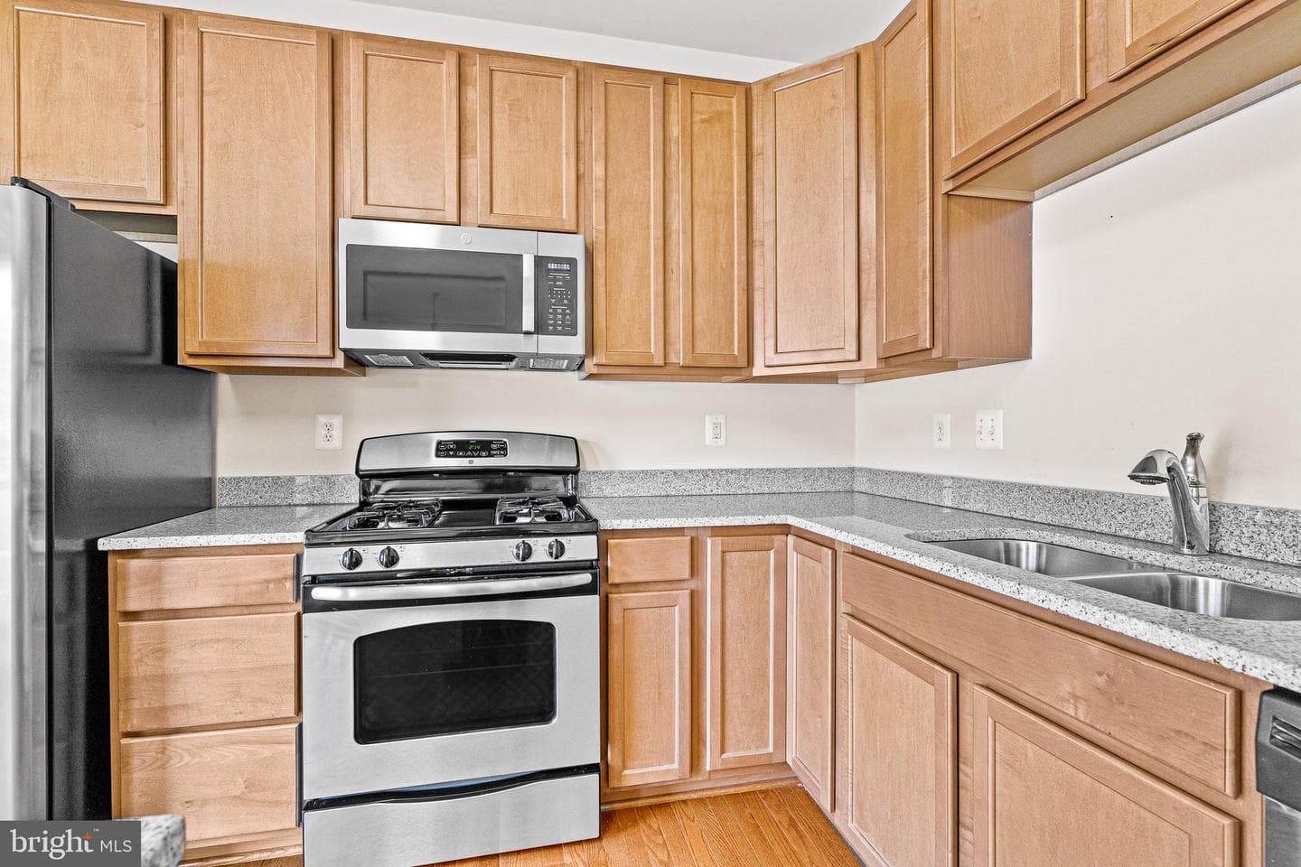 1219 Graycliff Lane photo 12