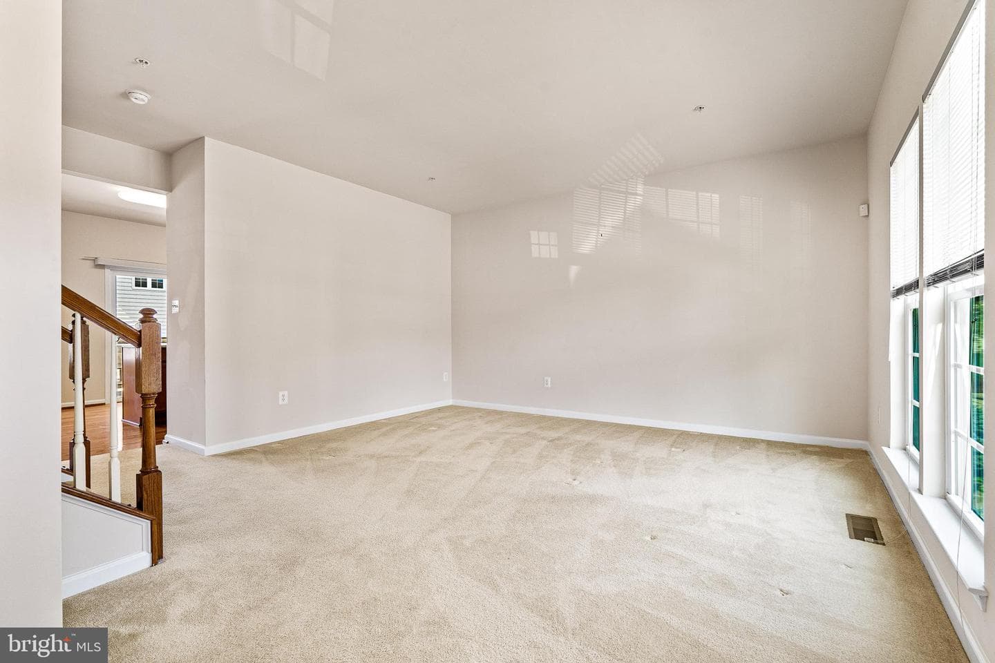 1219 Graycliff Lane photo 4