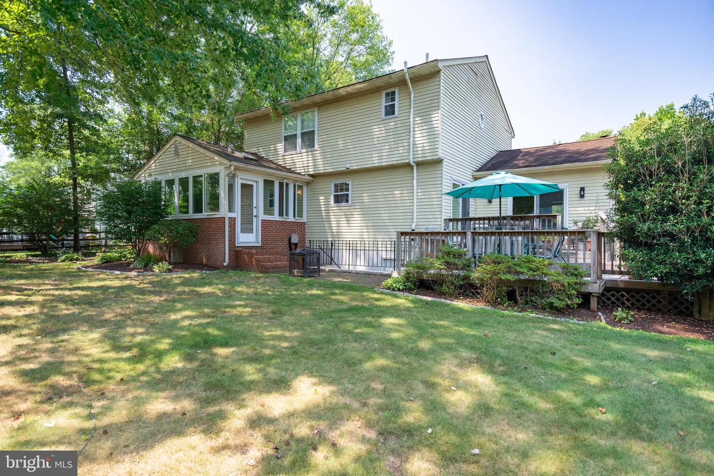 785 Blenheim Court photo 31