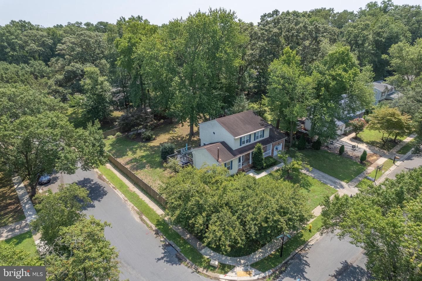 785 Blenheim Court photo 35