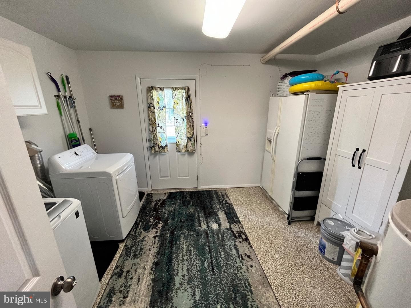 990 Sunny Court photo 10