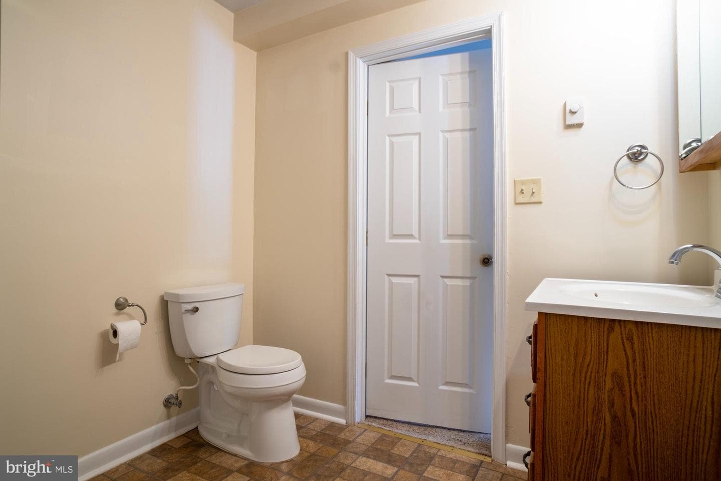 8234 Roanoke Court photo 13