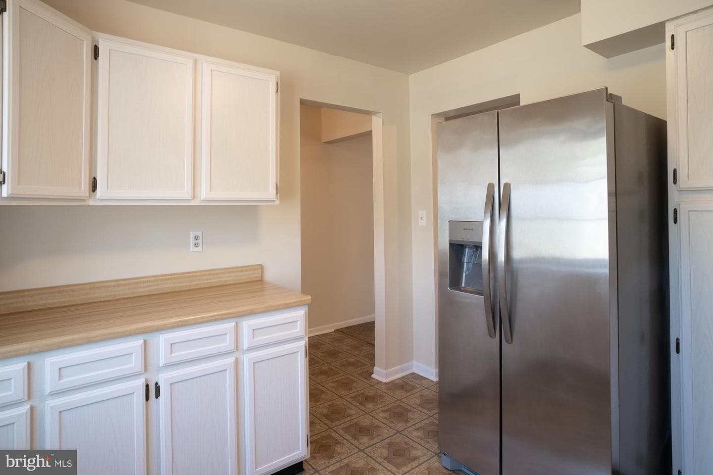 8234 Roanoke Court photo 3