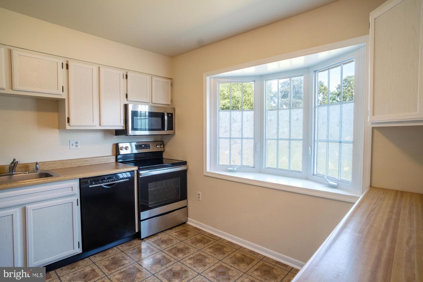 8234 Roanoke Court photo 6