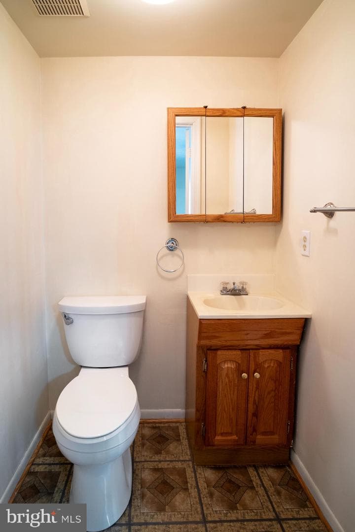 8234 Roanoke Court photo 9
