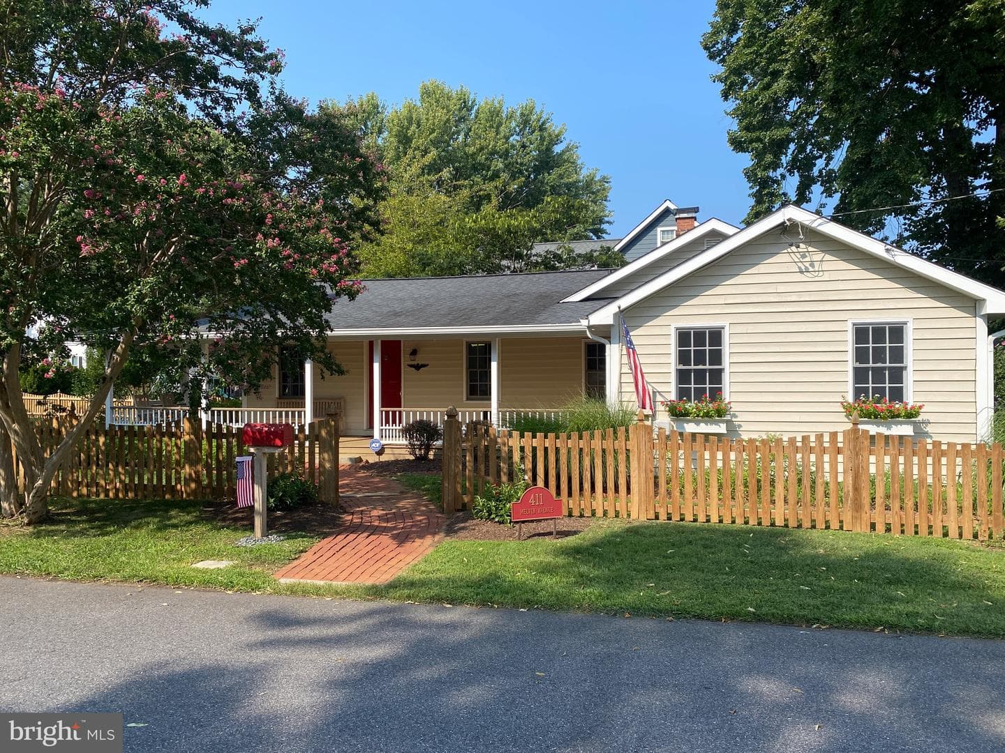 411 Melvin Avenue photo 2