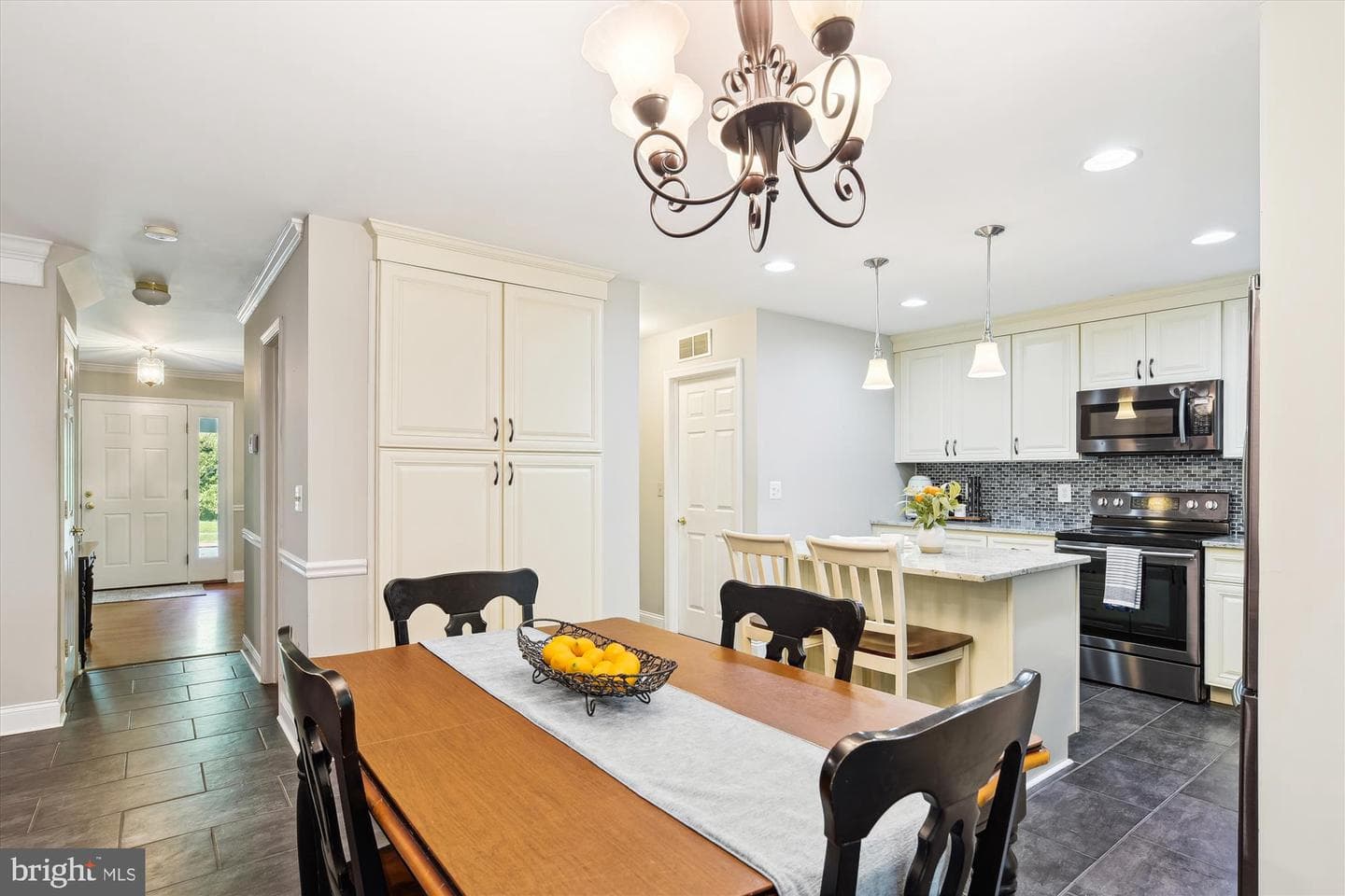 8117 Equestrian Drive photo 23