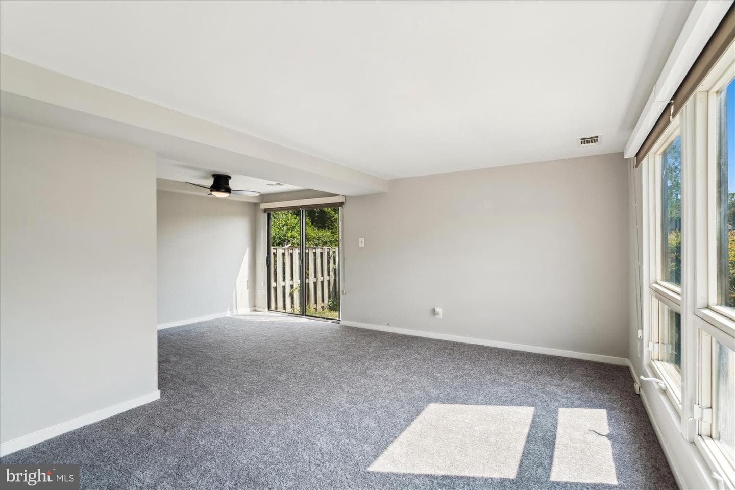 418 West Court photo 12