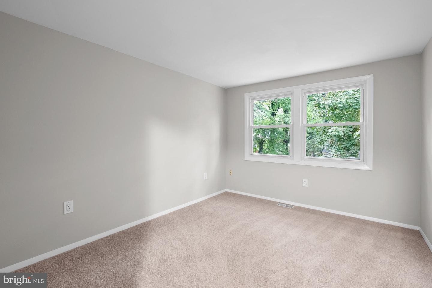 1736 Waldorf Court photo 24