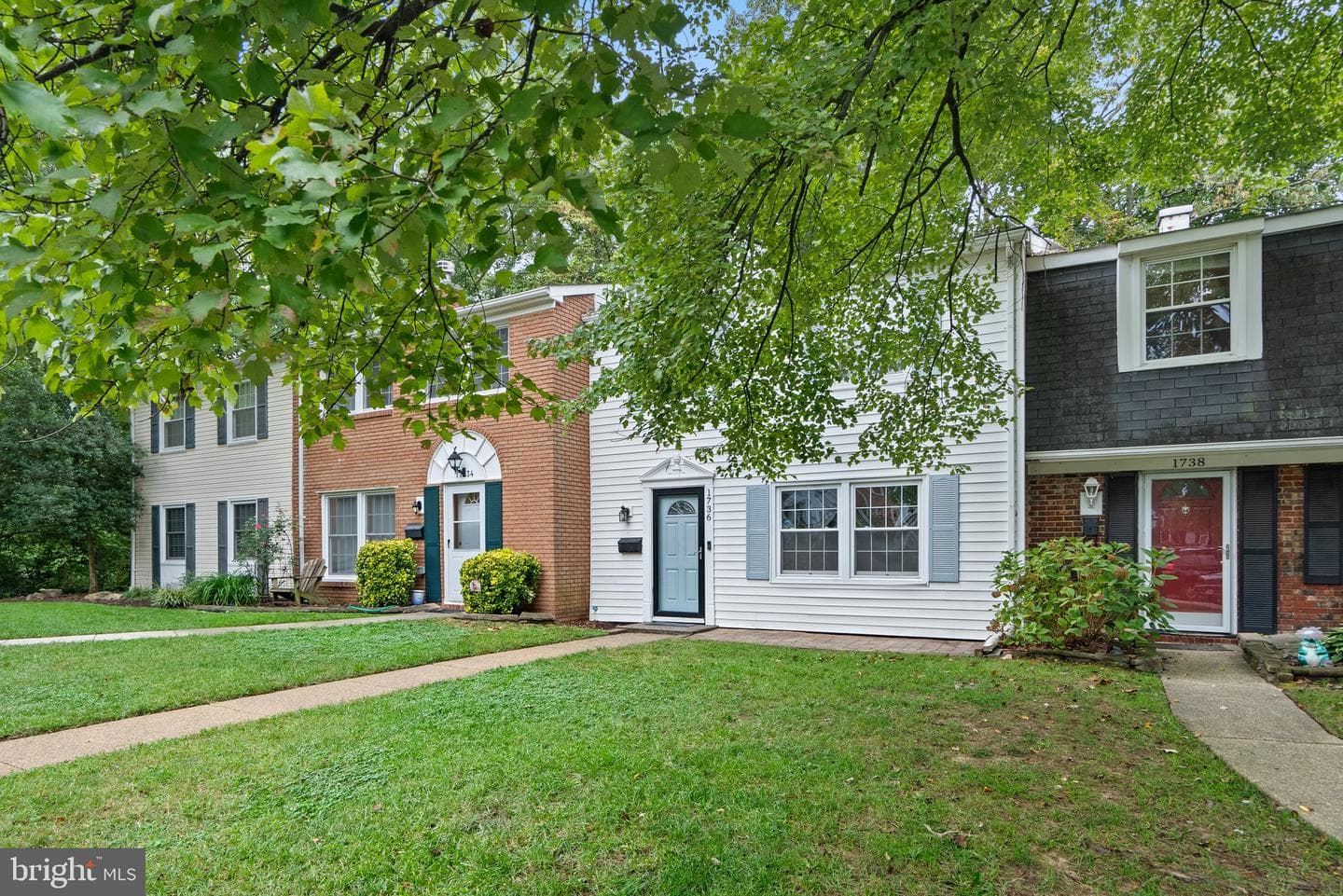 1736 Waldorf Court photo 3
