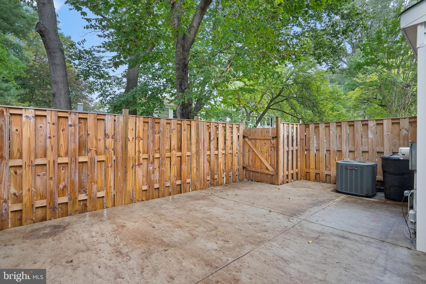 1736 Waldorf Court photo 35