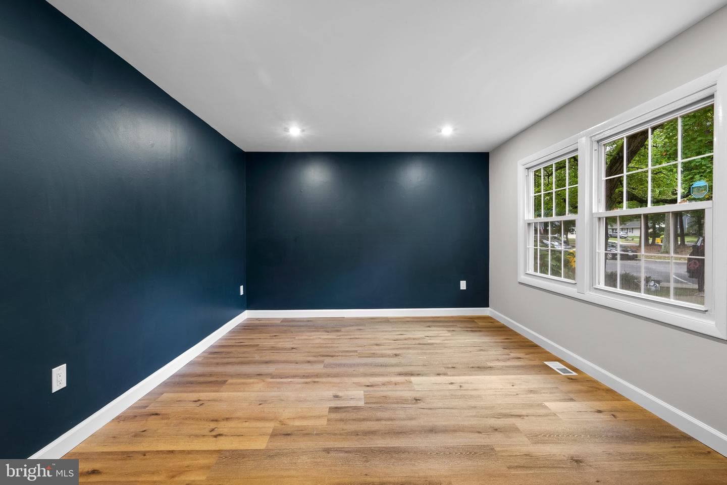 1736 Waldorf Court photo 9