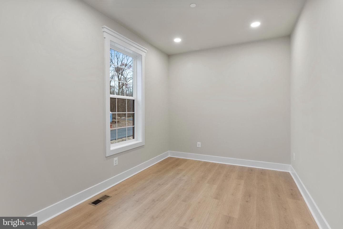 41 Stratford Drive photo 34