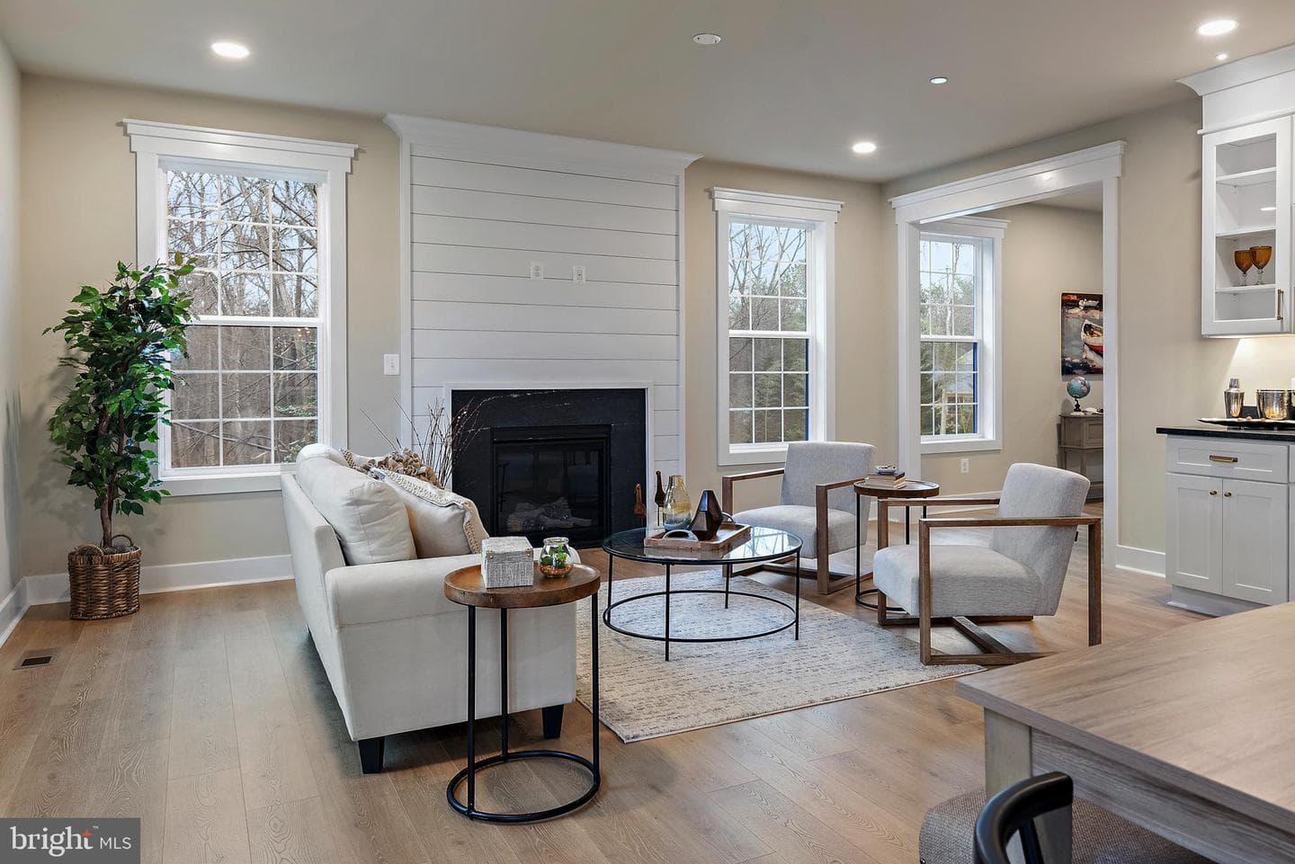 41 Stratford Drive photo 8