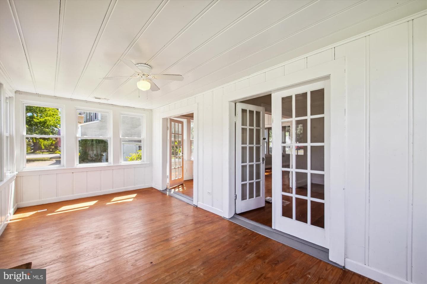 611 Clark Avenue photo 12