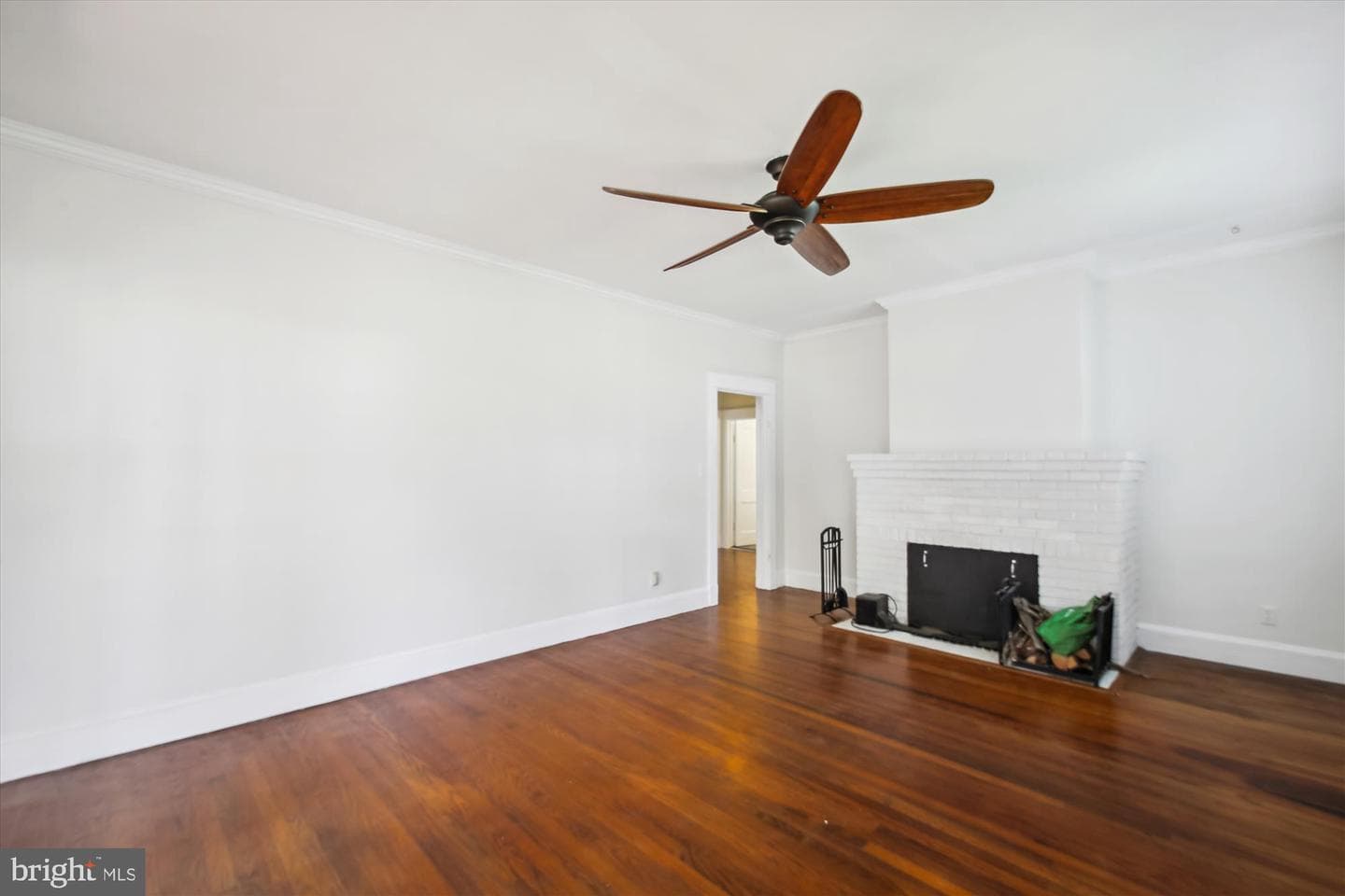 611 Clark Avenue photo 15
