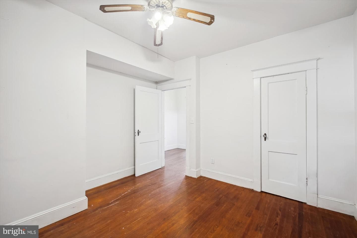 611 Clark Avenue photo 25